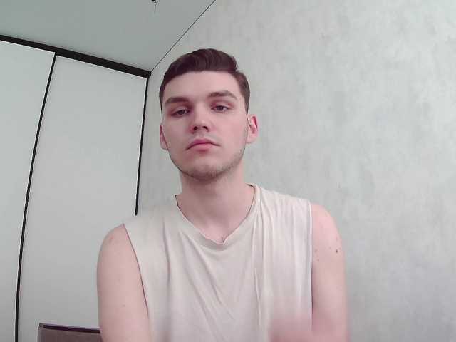 Live sex webcam photo for MichellFan #277956144