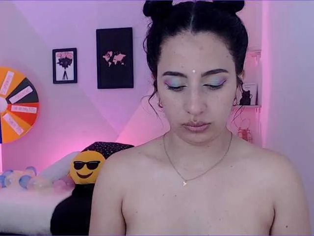 Live sex webcam photo for Michelle-01 #273891848