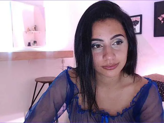 Live sex webcam photo for Michelle-01 #273963125