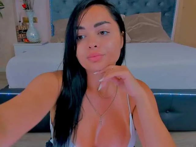 Live sex webcam photo for MichelleReys #291815626
