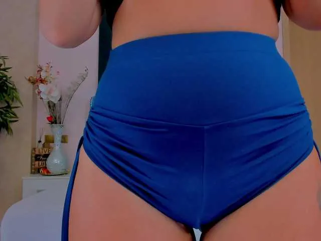 Live sex webcam photo for MichelleReys #291821414