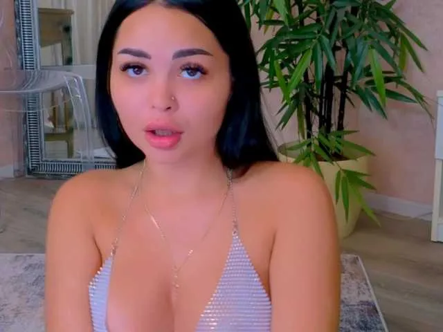 Live sex webcam photo for MichelleReys #291998033