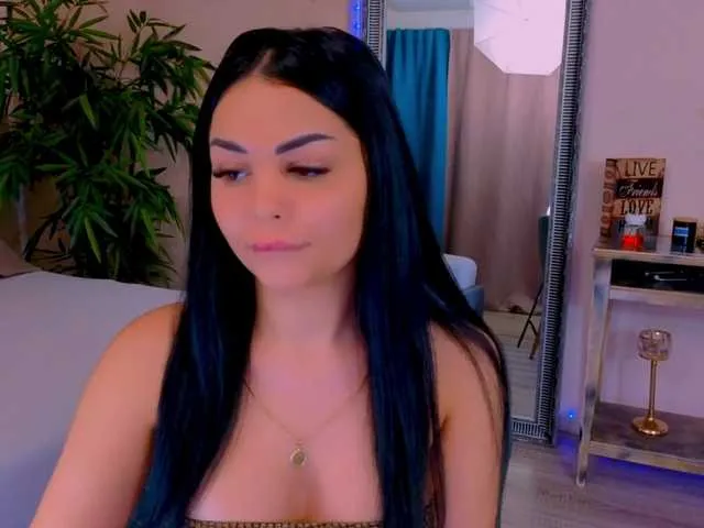 Live sex webcam photo for MichelleReys #292344681