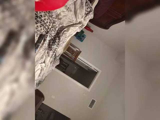 Live sex webcam photo for Micromark #291152257