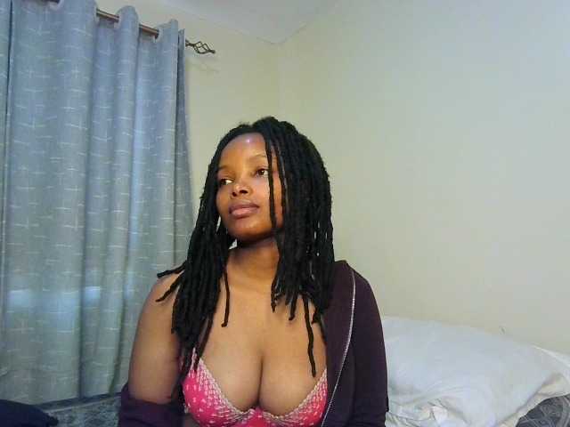Live sex webcam photo for MidnightMuse-1 #294035407