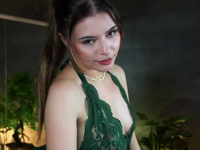 Live sex webcam photo for MidnightSeduction #290669148