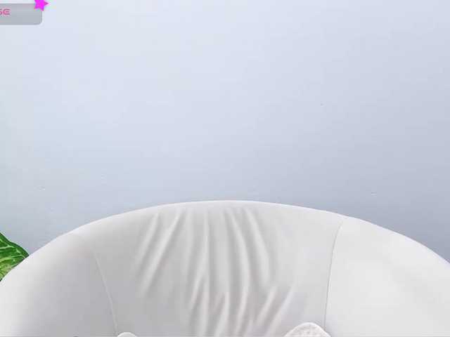 Live sex webcam photo for MieChan #291705882