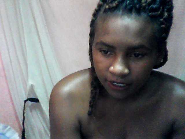 Live sex webcam photo for Miellove #276648286