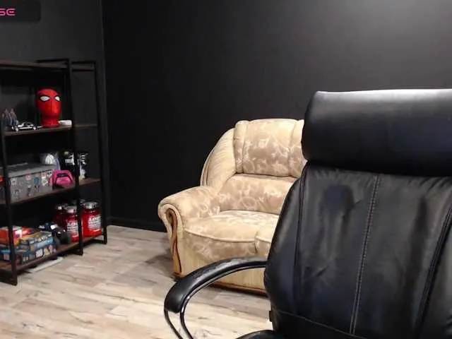 Live sex webcam photo for MihasikD #290474124