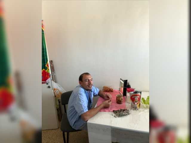 Live sex webcam photo for MihmihKent #276489574