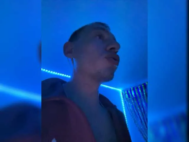 Live sex webcam photo for MihmihKent #276581288