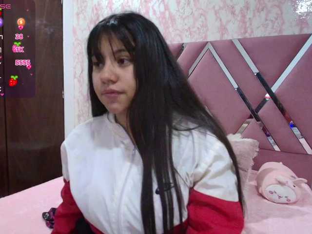 Live sex webcam photo for Miia-Smiith #290367221