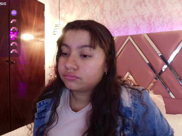 Live sex webcam photo for Miia-Smiith #290553357