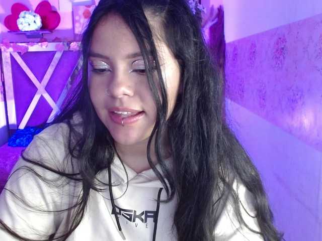 Live sex webcam photo for Miia-tay #276379961