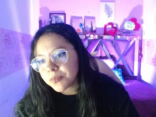 Live sex webcam photo for Miia-tay #276477812