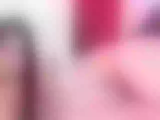 Live sex webcam photo for MiiaJhonson01 #290495944