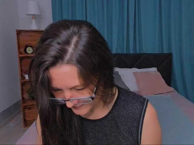 Live sex webcam photo for MiiaLong #277619276