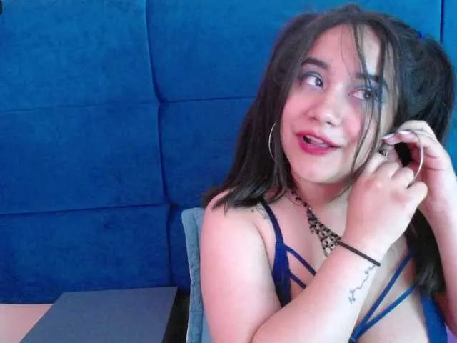 Live sex webcam photo for Miileycooper- #276915385