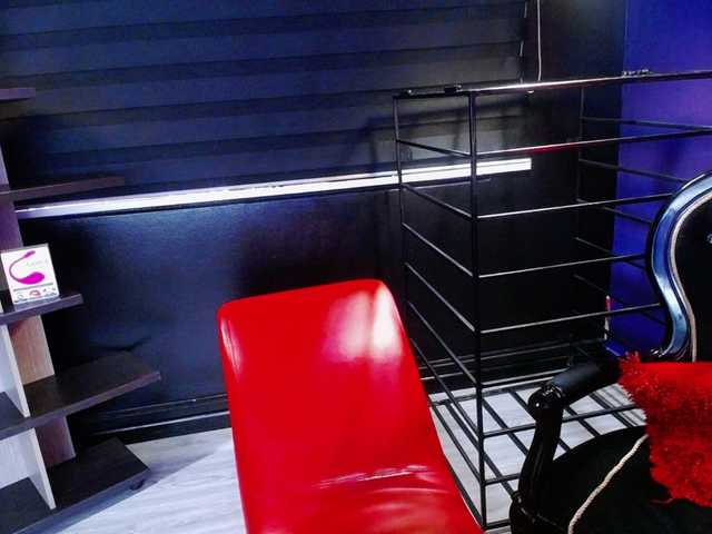 Live sex webcam photo for Miileycooper- #277208066