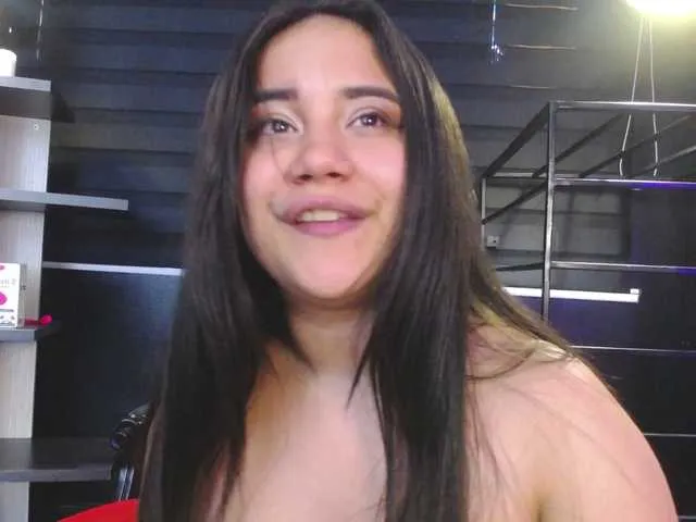 Live sex webcam photo for Miileycooper- #277285445