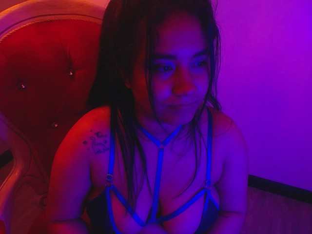 Live sex webcam photo for Miileycooper- #277888888