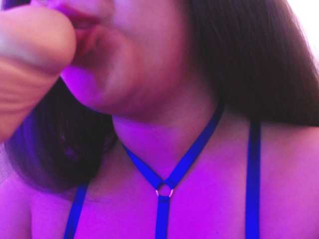 Live sex webcam photo for Miileycooper- #277941158