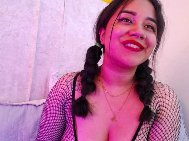 Live sex webcam photo for Miileycooper- #278012117