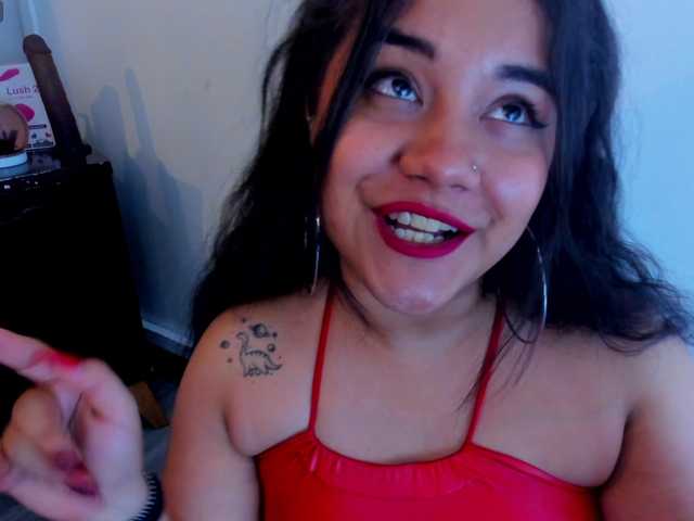 Live sex webcam photo for Miileycooper- #278123634