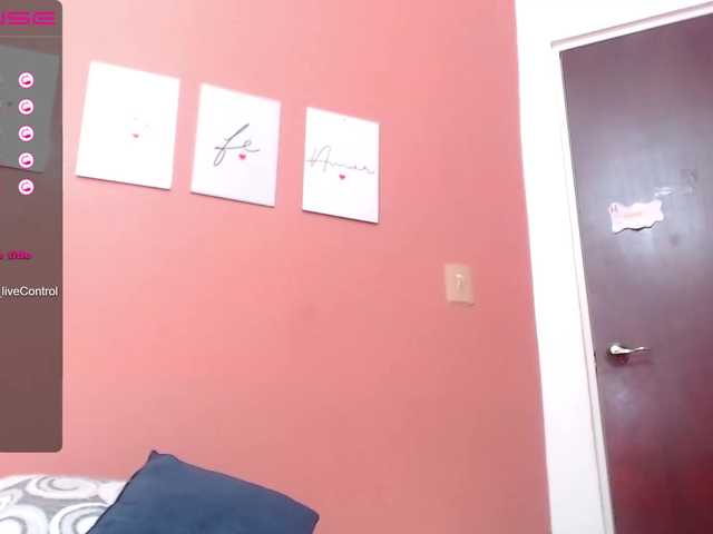 Live sex webcam photo for MiissBNasty #275653618