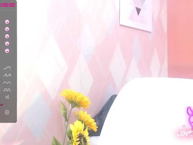 Live sex webcam photo for MiissBNasty #276044899