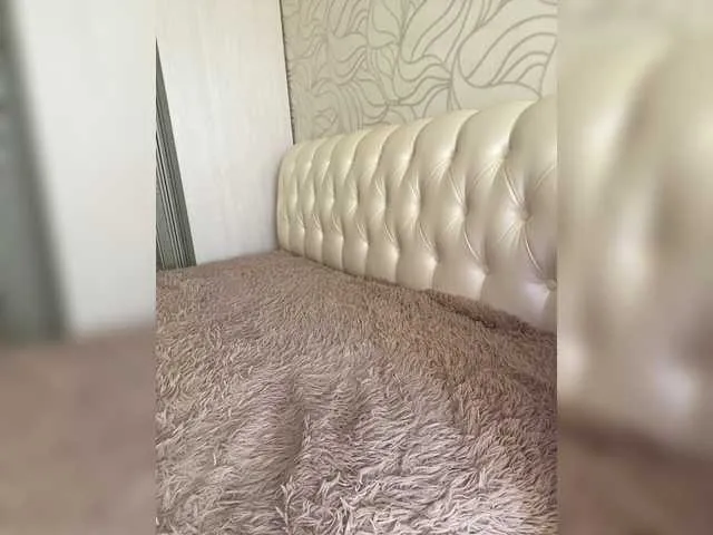 Live sex webcam photo for Mika-mikaa #272826187