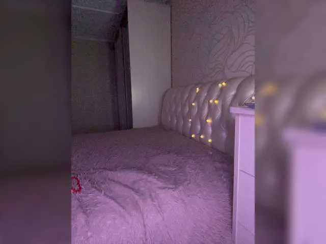 Live sex webcam photo for Mika-mikaa #274016036