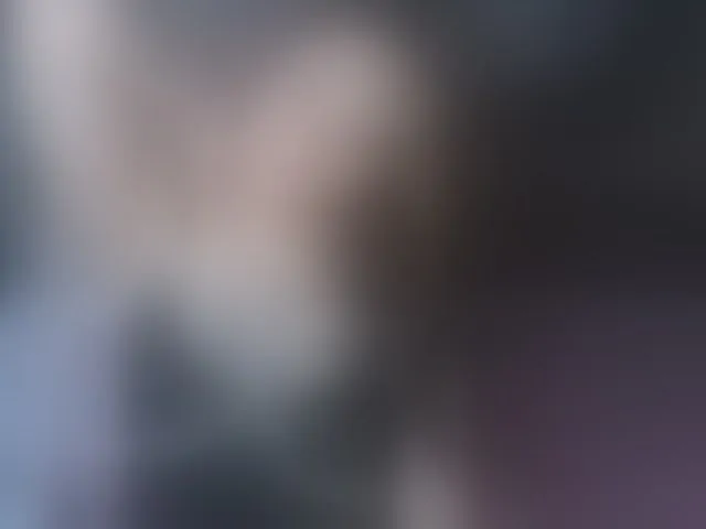 Live sex webcam photo for MikaMoony #294037314