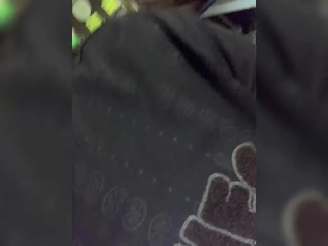 Live sex webcam photo for Mikaaaa9505 #291071200