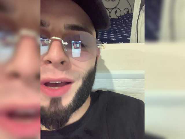 Live sex webcam photo for Mikaaaa9505 #291617752