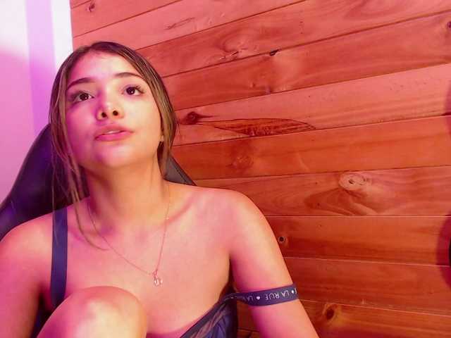 Live sex webcam photo for MikaelaArmstrong #288069448