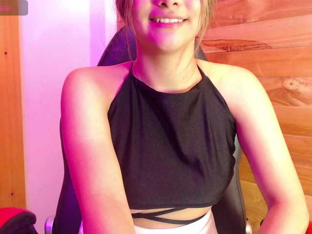 Live sex webcam photo for MikaelaArmstrong #288069461