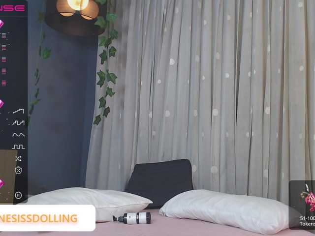 Live sex webcam photo for MikaelaMason #275591925