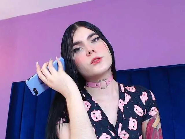 Live sex webcam photo for MikaelaMason #275700041