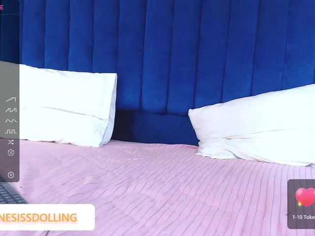 Live sex webcam photo for MikaelaMason #276270295