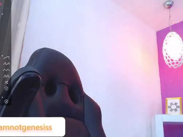 Live sex webcam photo for MikaelaMason #276955830