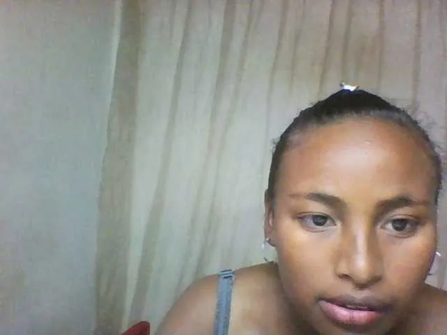 Live sex webcam photo for Mikaloa #277964907