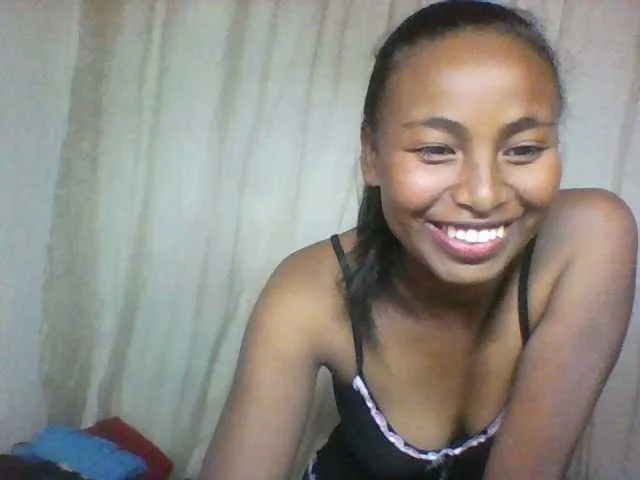 Live sex webcam photo for Mikaloa #277970278