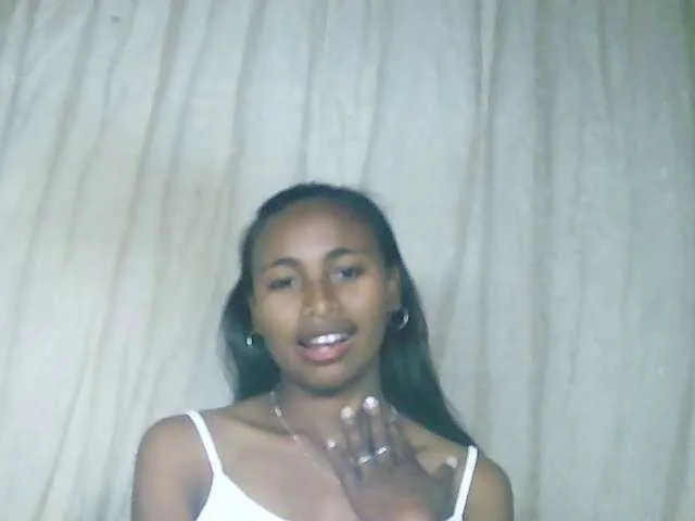 Live sex webcam photo for Mikaloa #278047770