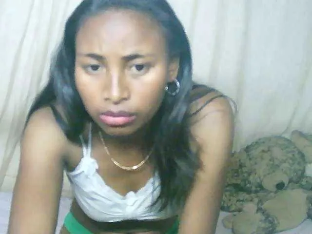 Live sex webcam photo for Mikaloa #278050942