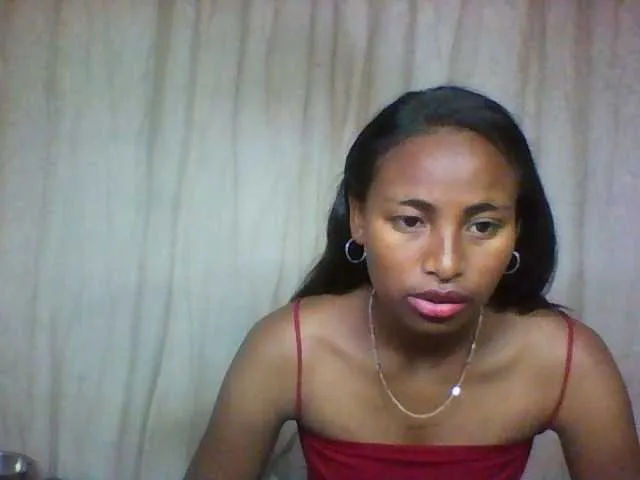 Live sex webcam photo for Mikaloa #278069469