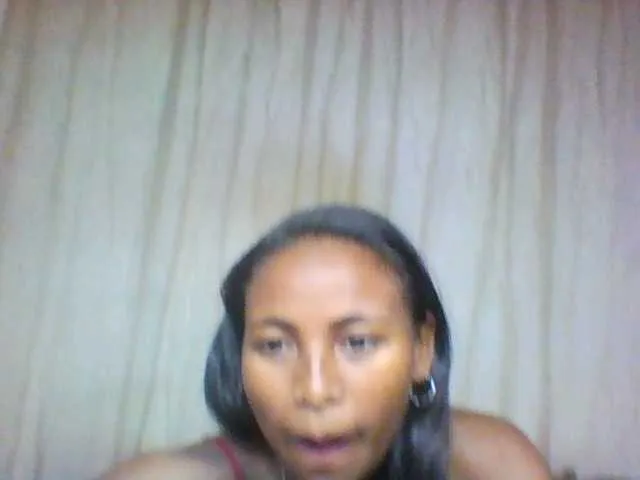 Live sex webcam photo for Mikaloa #278075014