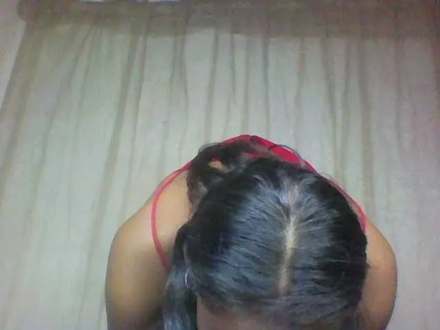 Live sex webcam photo for Mikaloa #278083414