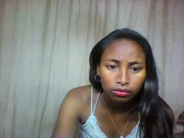 Live sex webcam photo for Mikaloa #278087071