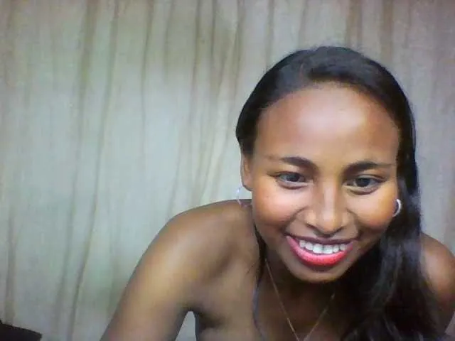 Live sex webcam photo for Mikaloa #278094343